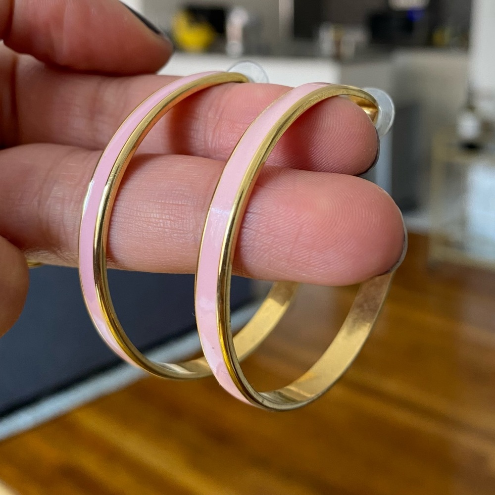 Pink hoops!